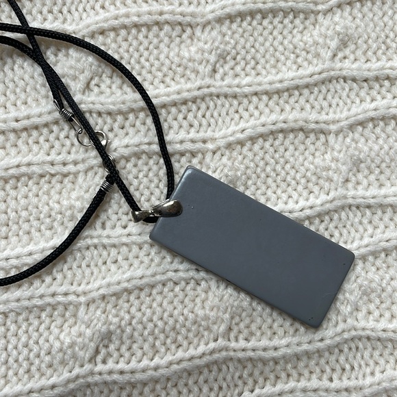 Necklace. Floral. Lobster claw, silver toned clasp. Black and gray. 11.5” long. - Picture 4 of 6